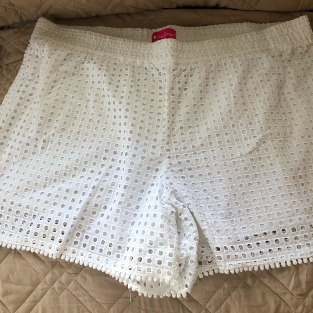 Lily Pulitzer Plus Shorts 3X white eyelet material